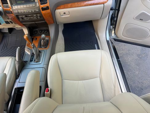 Used 2005 Lexus GX 470 image 29