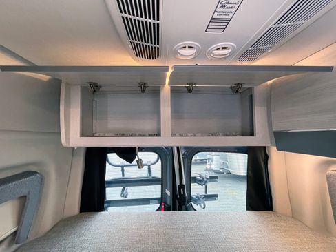 Used 2021 Mercedes-Benz Sprinter 4500 image 30