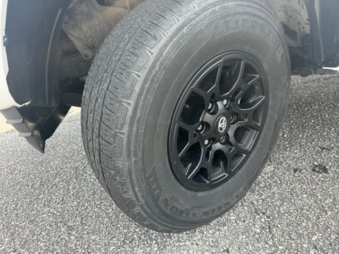 Used 2022 Toyota Tacoma SR image 21