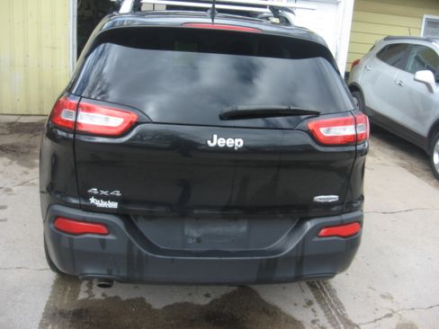 Used 2014 Jeep Cherokee Latitude image 5