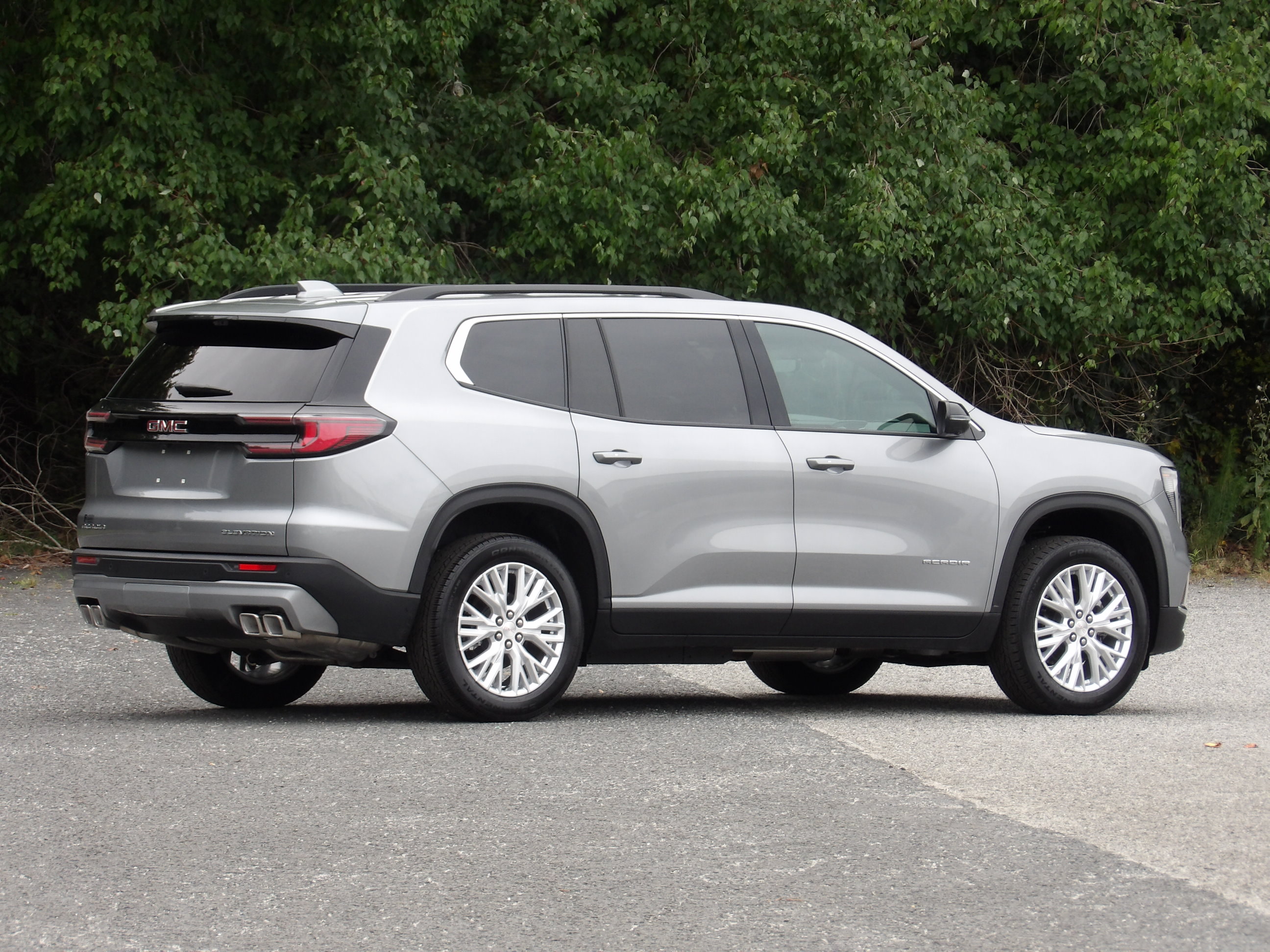 Used 2026 GMC Acadia FWD Elevation image 8