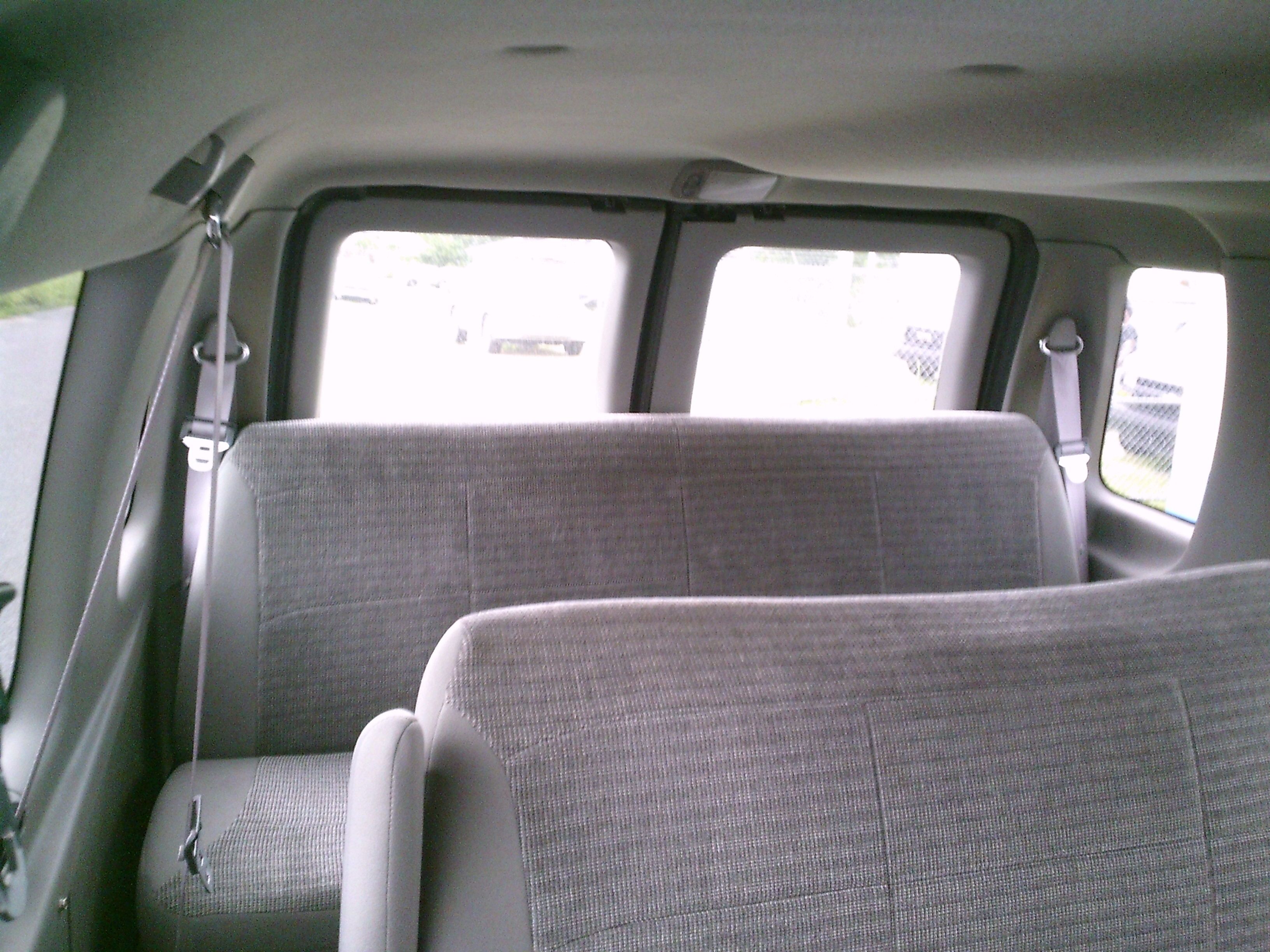 Used 2002 Ford E-350 and Econoline 350 Club Wagon Extended Super Duty RWD image 9