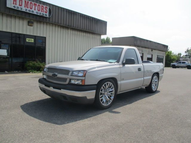 Used 2005 Chevrolet Silverado 1500 2WD Regular Cab image 2