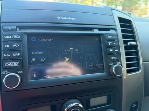 Used 2016 Nissan Frontier SV image 24