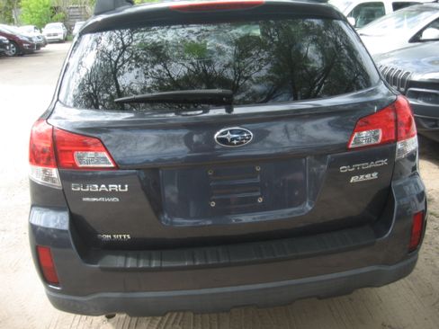 Used 2012 Subaru Outback 2.5i Premium AWD/4WD image 5