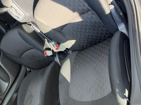 Used 2024 Mitsubishi Mirage ES image 43