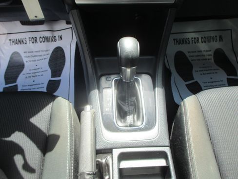 Used 2016 Subaru Impreza 2.0i Premium image 10