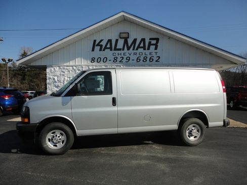 New 2026 Chevrolet Express 2500 image 9