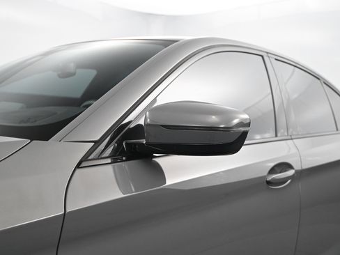 Used 2022 BMW 530i xDrive image 11