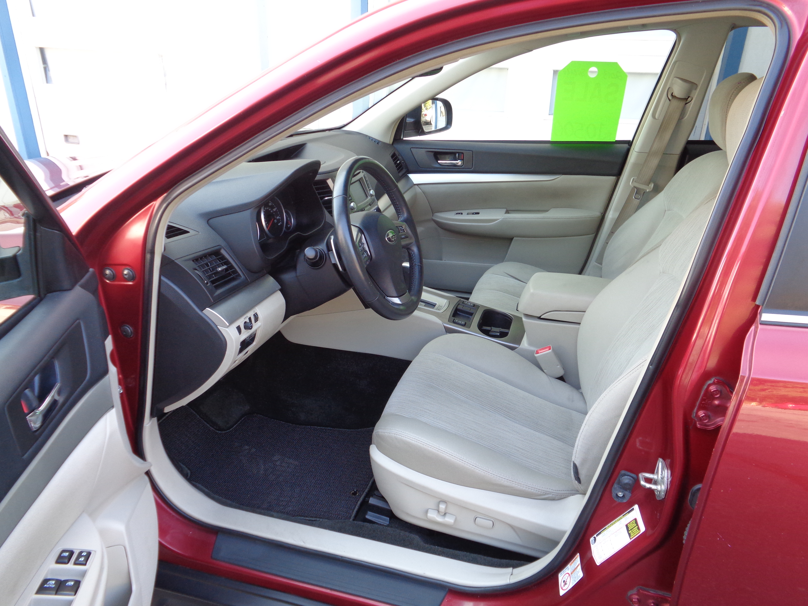 Used 2013 Subaru Outback 2.5i Premium AWD/4WD image 4