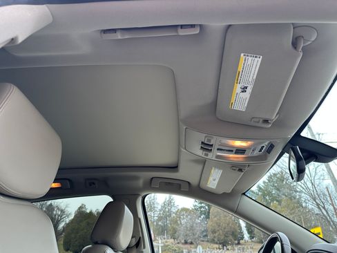 Used 2013 Cadillac SRX Luxury image 15