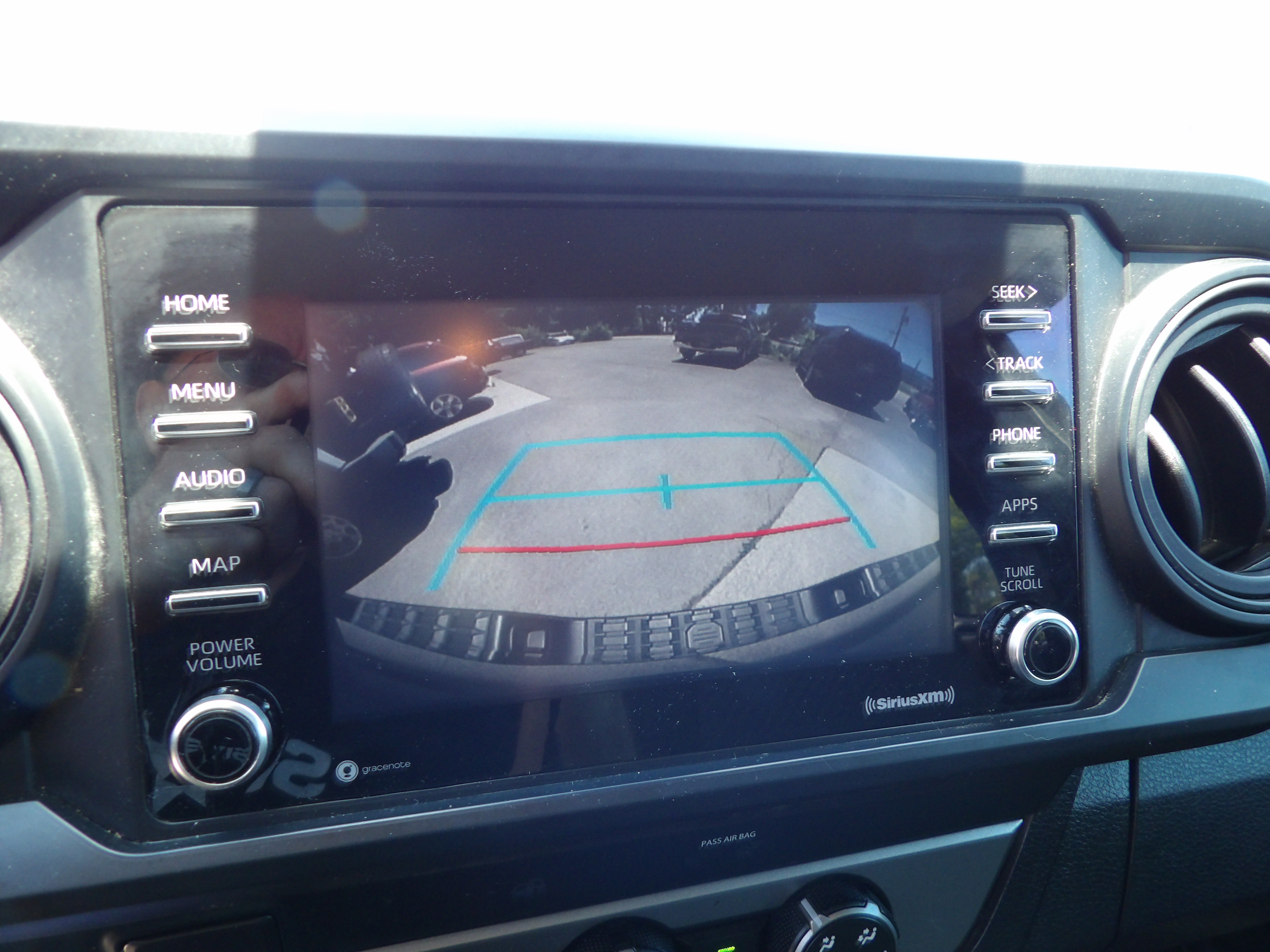 Used 2020 Toyota Tacoma SR AWD/4WD image 12