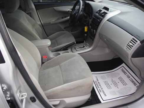 Used 2012 Toyota Corolla LE image 10