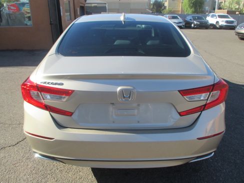 Used 2018 Honda Accord LX Special Edition image 10