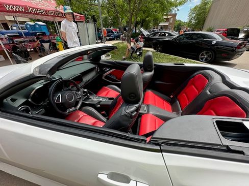 Used 2016 Chevrolet Camaro SS image 8