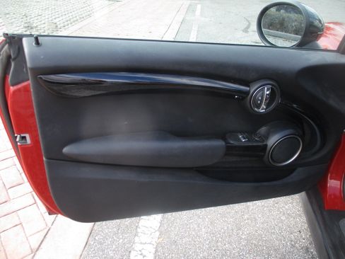 Used 2015 MINI Cooper S image 15