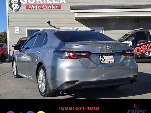Used 2021 Toyota Camry LE image 5