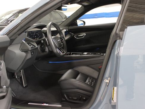 Used 2023 Audi RS e-tron GT image 20