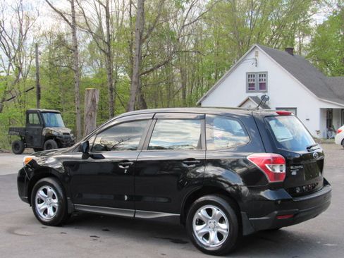Used 2014 Subaru Forester 2.5i AWD/4WD image 5