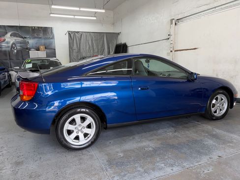 Used 2000 Toyota Celica GT FWD image 4