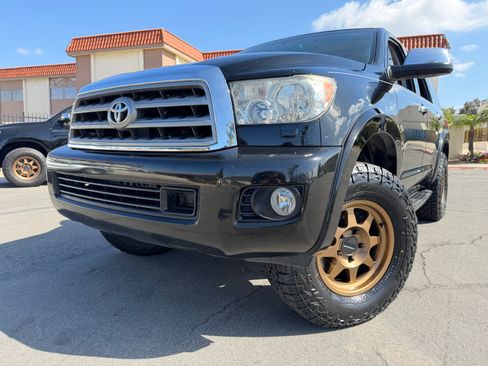 Used 2016 Toyota Sequoia Platinum image 6