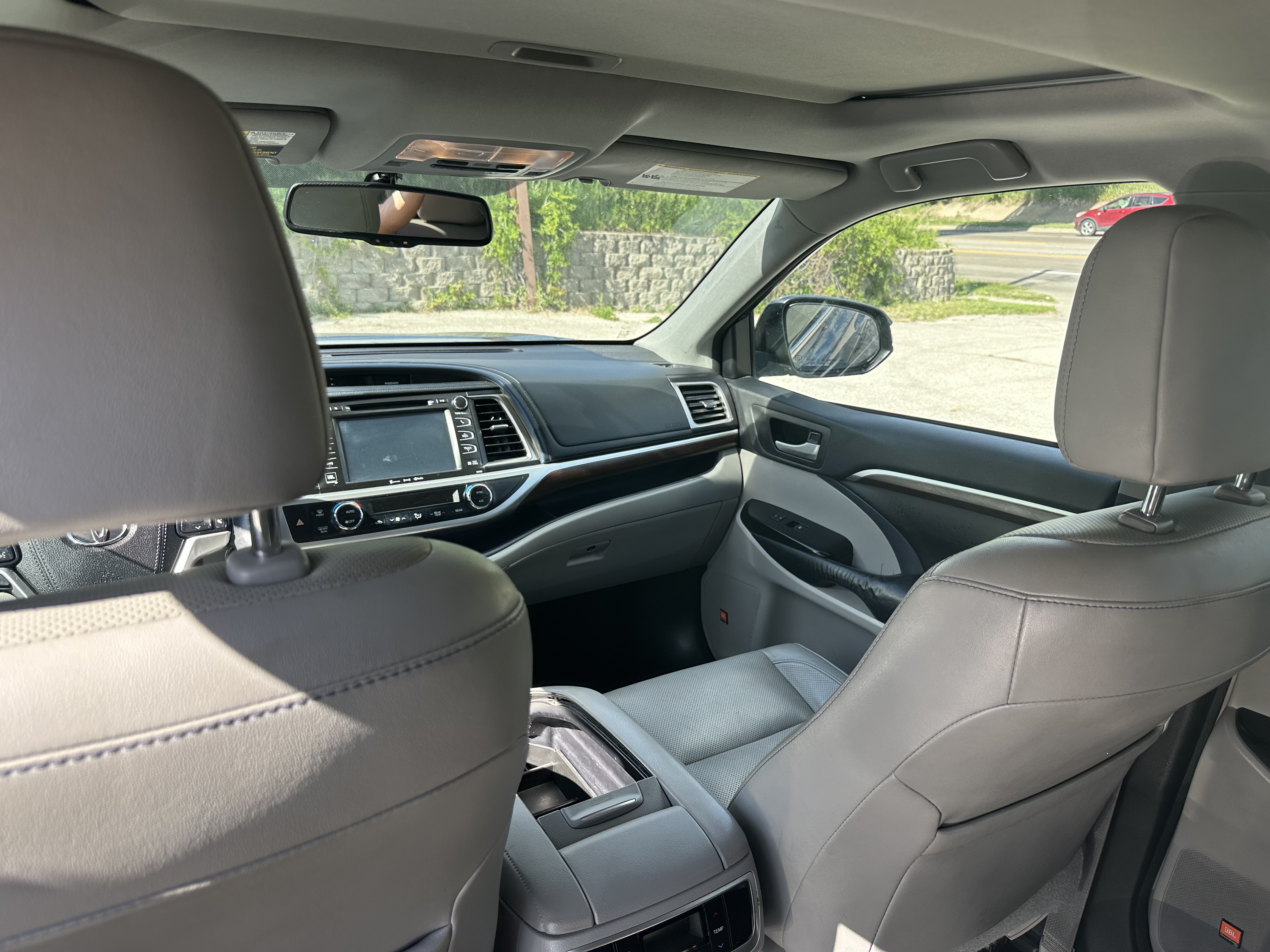 Used 2016 Toyota Highlander Limited AWD/4WD image 10