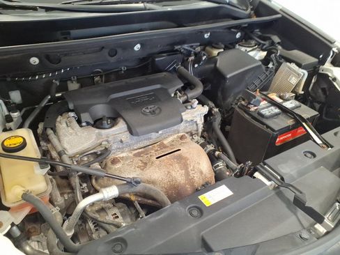 Used 2016 Toyota RAV4 LE AWD/4WD image 20