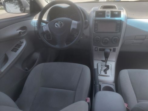 Used 2013 Toyota Corolla FWD image 13