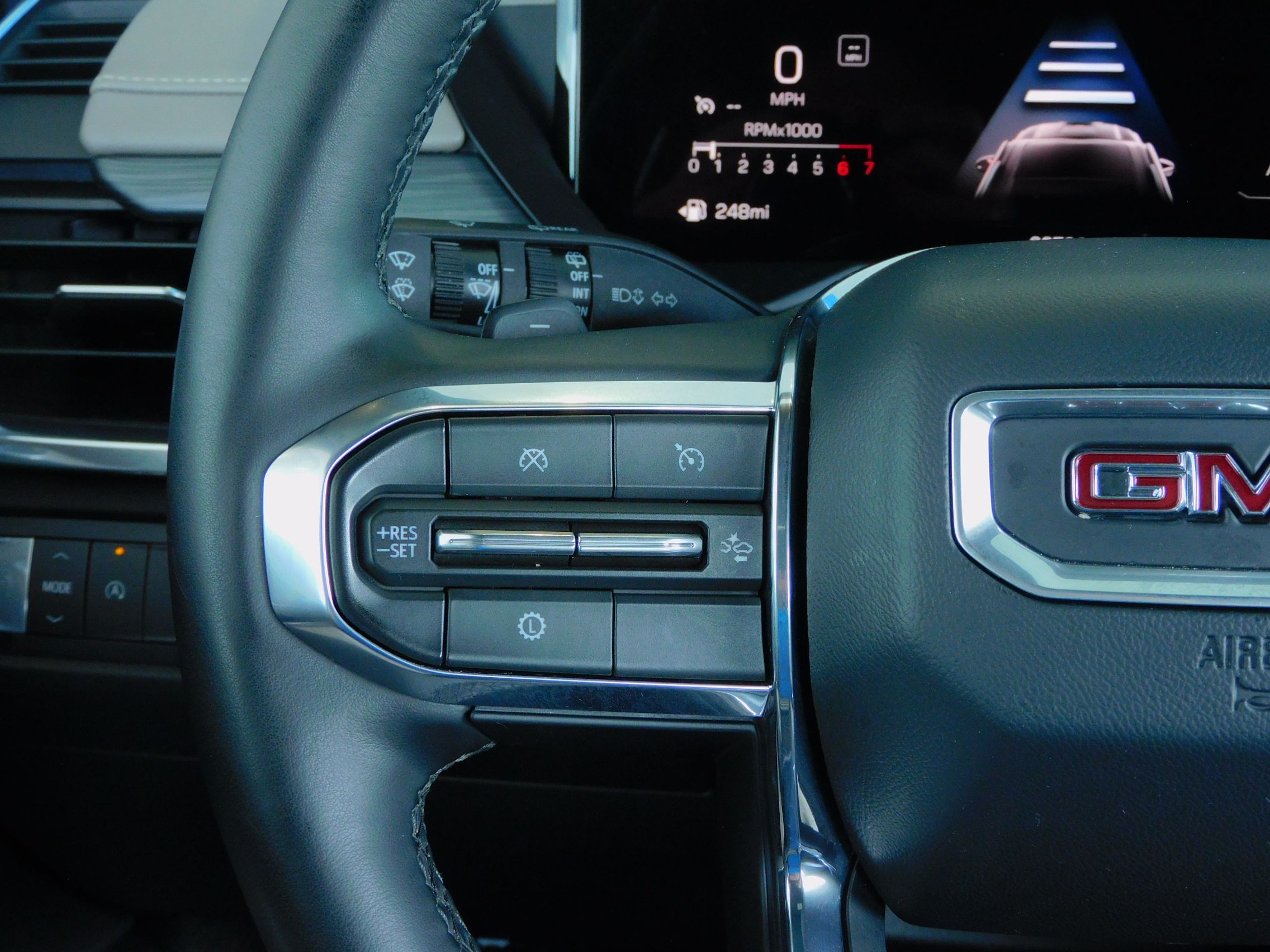 Used 2026 GMC Acadia FWD Elevation image 27