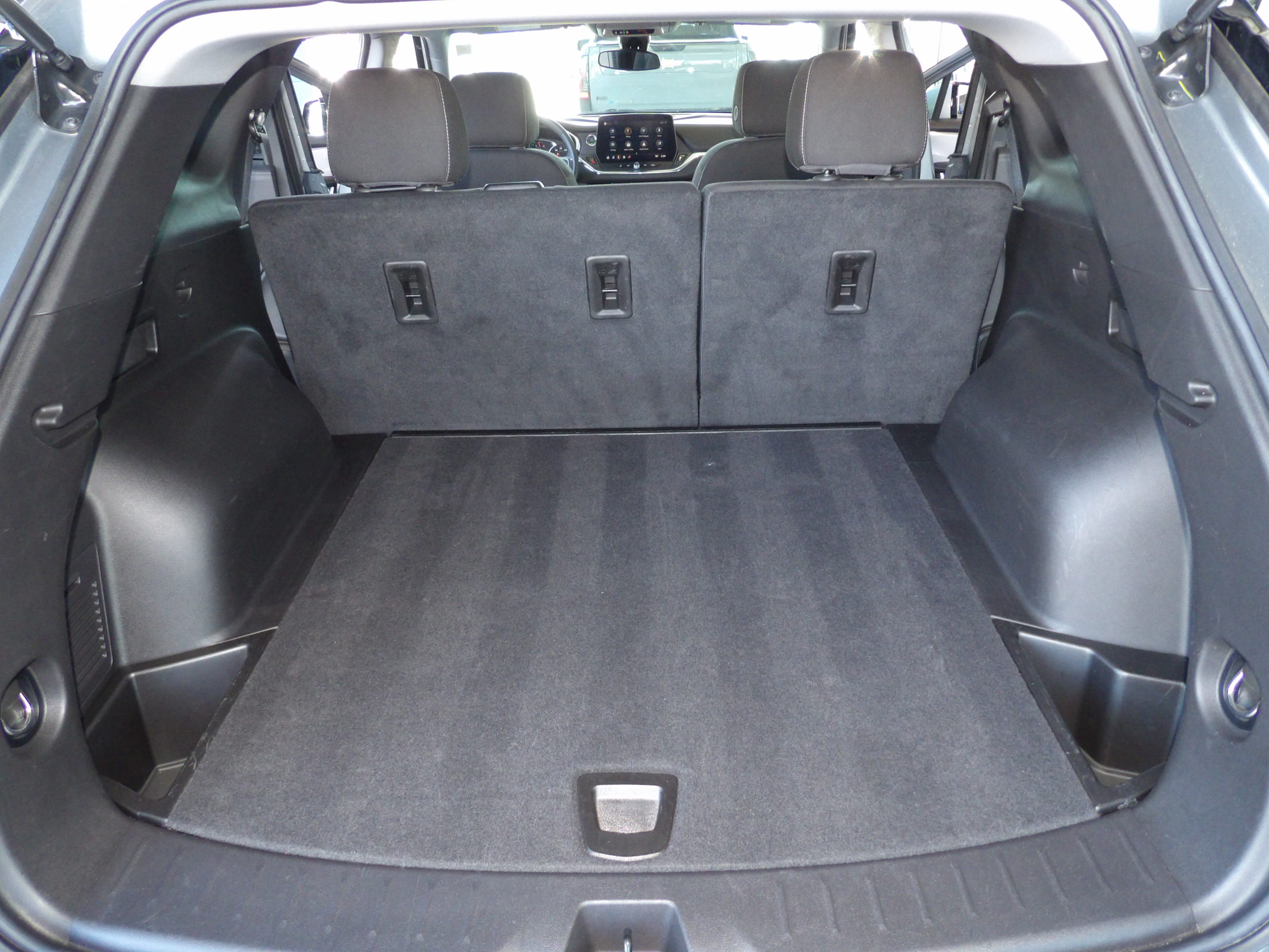 Used 2025 Chevrolet Blazer FWD LT w/ 2LT image 16