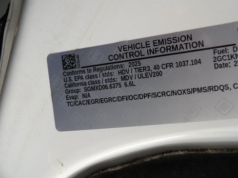 Used 2025 Chevrolet Silverado 2500 4x4 Crew Cab LT image 34