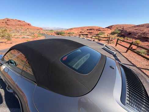 Used 2019 Porsche 911 Carrera Cabriolet RWD image 10