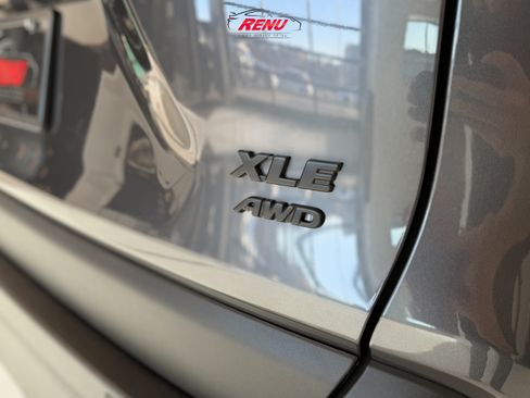 Used 2025 Toyota RAV4 XLE image 9