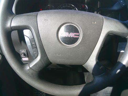 Used 2021 GMC Savana 3500 LS RWD image 16
