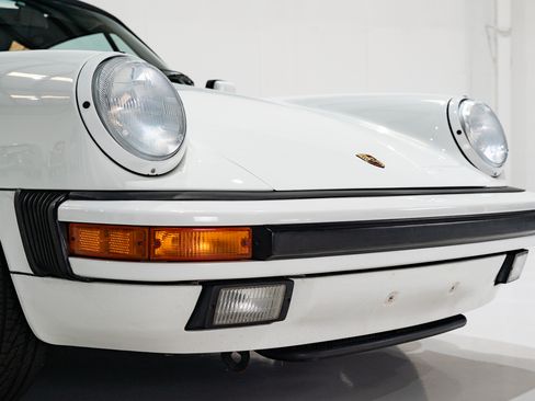 Used 1987 Porsche 911 Carrera Coupe RWD image 38