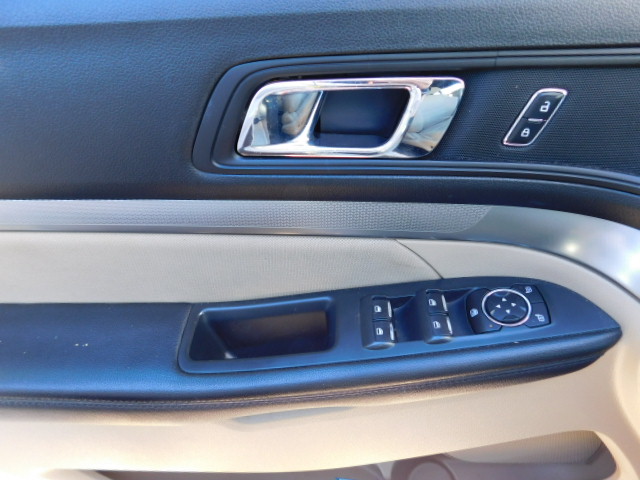 Used 2017 Ford Explorer FWD image 11