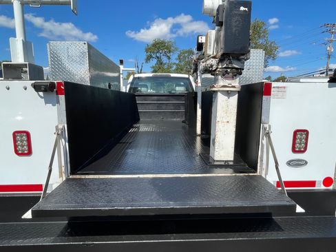 Used 2017 Ford F350 image 8