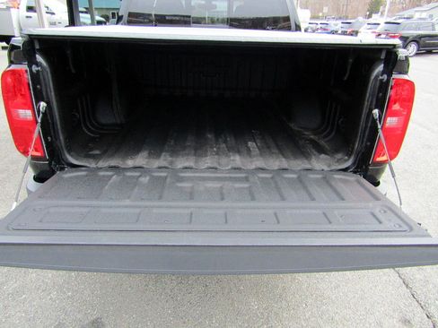 Used 2017 Chevrolet Colorado Z71 image 11
