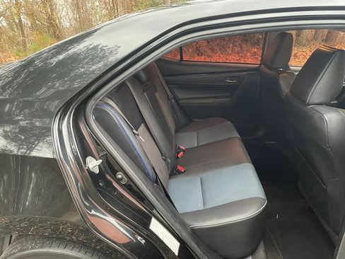 Used 2019 Toyota Corolla SE image 15