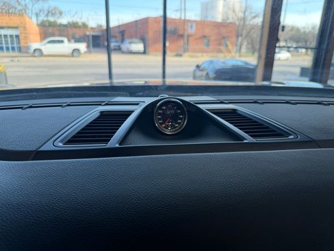 Used 2014 Porsche Panamera 4S image 3