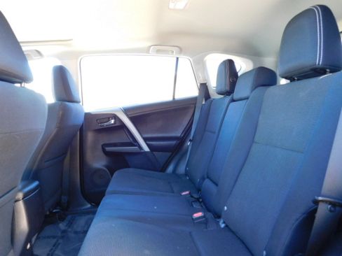 Used 2016 Toyota RAV4 XLE image 19
