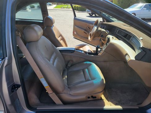 Used 1995 Lincoln Mark VIII image 13