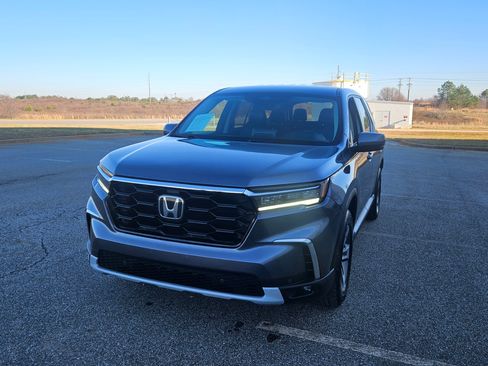 Used 2025 Honda Pilot EX-L image 1