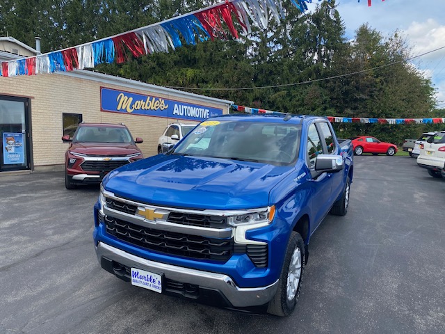Used 2023 Chevrolet Silverado 1500 4x4 Crew Cab LT image 1