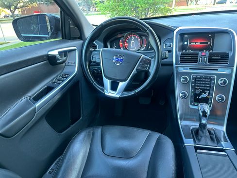 Used 2015 Volvo XC60 T5 image 13