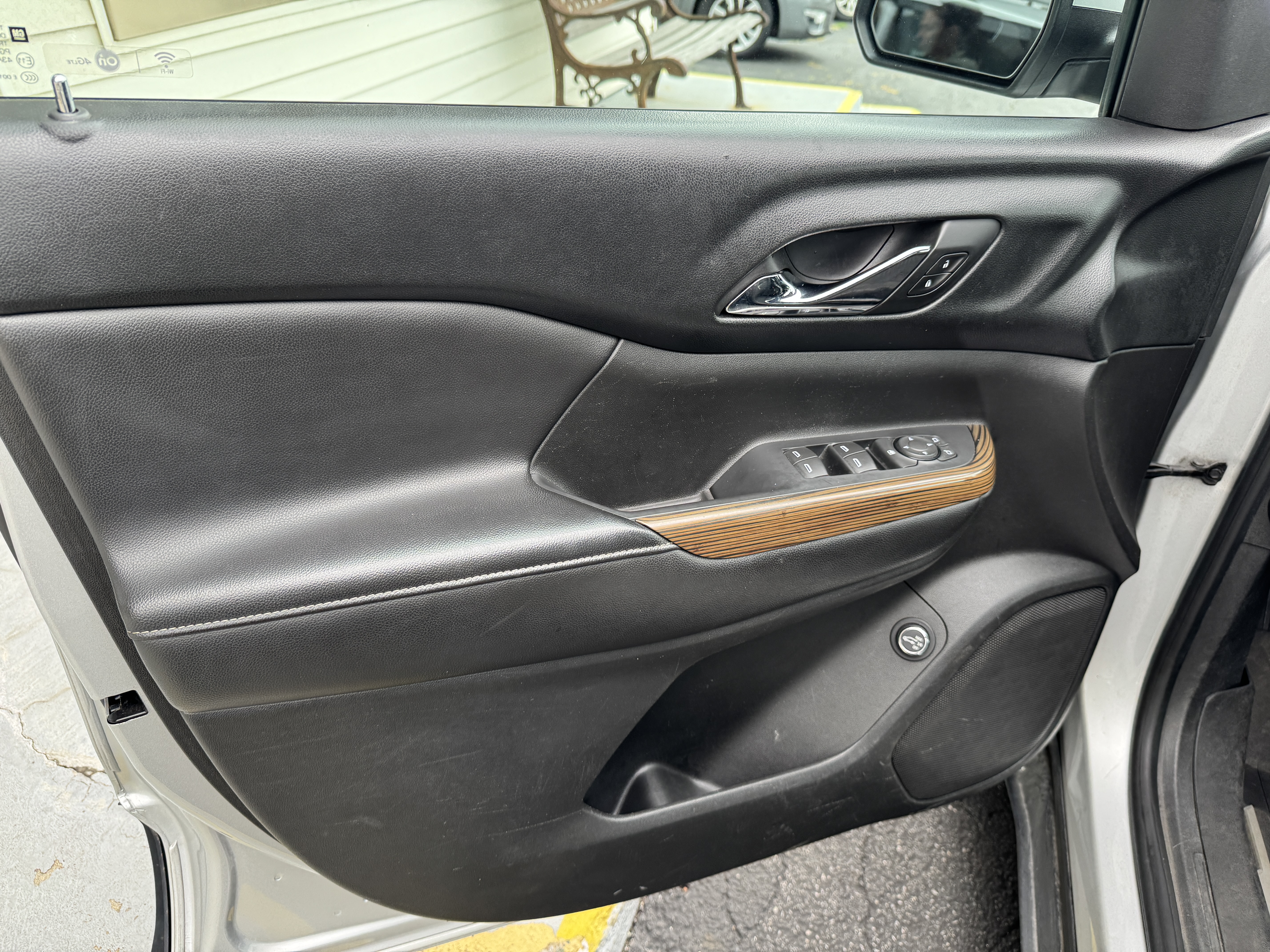 Used 2017 GMC Acadia AWD SLE w/ SLE-2 image 9