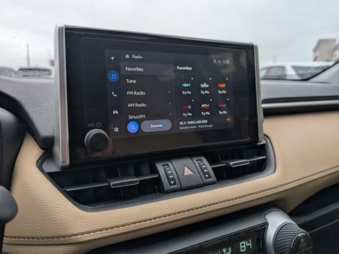 Used 2025 Toyota RAV4 XLE Premium image 11