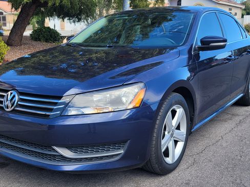 Used 2013 Volkswagen Passat 2.5 SE image 1
