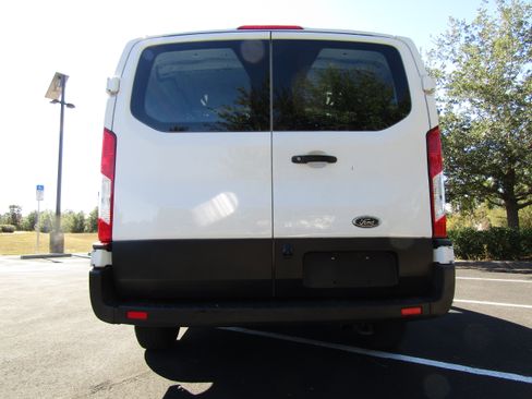 Used 2019 Ford Transit 250 image 4