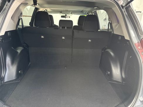 Used 2013 Toyota RAV4 XLE image 16